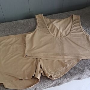 SHEIN Curve Tank And Shorts Set